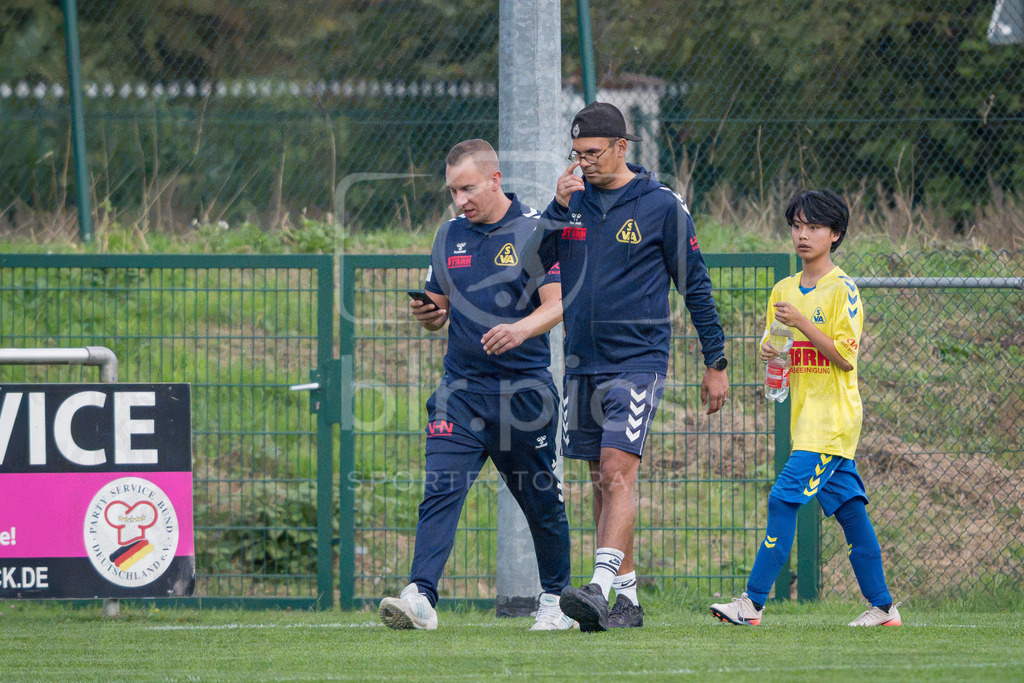 _BLR3714 | Professionelle Fußball- und Sportfotografie. Spielbilder online ansehen und kaufen – Einzelbilder oder komplette Galerien in hoher Qualität.