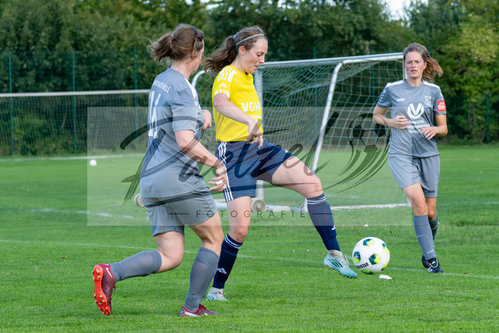 20260906_RULSVK_0916 | Fußball, Frauen:   beim Spiel der Kreisliga zwischen SG Rulle/Haste vs. SV Kettenkamp am 06.09.2026 im Stavermann-Sportpark in Rulle/Wallenhorst, Deutschland.(Foto von Nico Paetzel) - Realisiert mit Pictrs.com