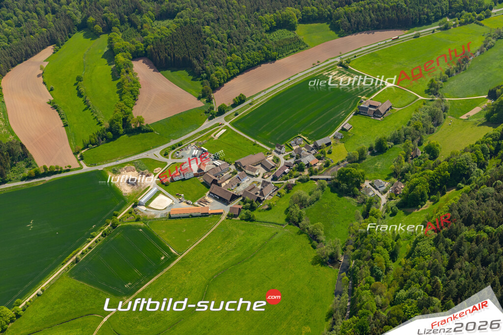 Die Luftaufnahme Horb an der Steinach - Mitwitz wurde 2022 vom Flugzeug aus (keine Drohne) erstellt. Hohe Auflösung -für große Poster und Wandbilder geeignet - Garantiert!