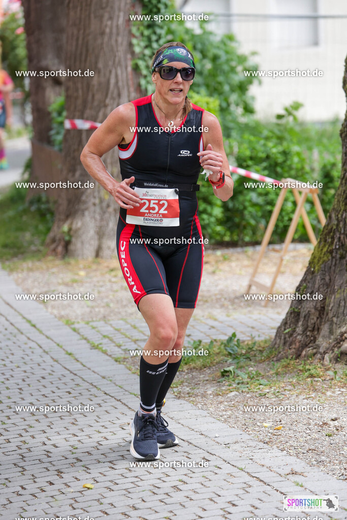 KSZ_8766 | Stadttriathlon Erding 2025. #yourpictrs #sportshot_your_pictrs @Sportshotphotography #stadttriathlonerding Copyright: www.sportshot.de