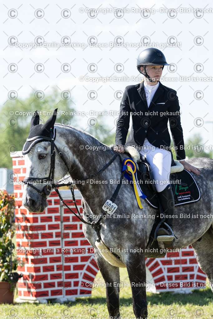 CL5A1312 | Emilia Reinking Fotografie - Realisiert mit Pictrs.com