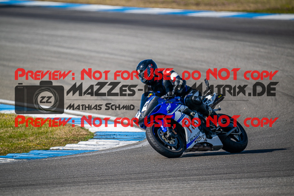 MaZZes_FotoMatrix_230410_4770 | ROT