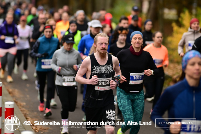 Süderelbe Halbmarathon 2025 I 09.11.2025 I Fotograf_DerSportfotograf.I 00433 | Der Sportfotograf. - Realisiert mit Pictrs.com