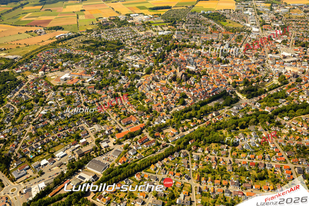 Das Luftbild der Stadt Korbach wurde 2022 vom Flugzeug heraus erstellt (keine Drohnen-Aufnahmen) Aufnahmehöhe ca.450 Meter- hohe Bildauflösung und Druck-Qualität. Garantiert!