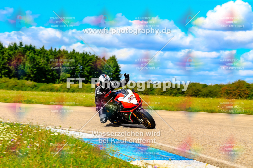 014-6521 | Hier findet Ihr Bilder von Touristenfahrten auf der Nürburgring Nordschleife oder von anderen Veranstaltungen die ich besucht habe. Viel Spass beim Durch Schauen 