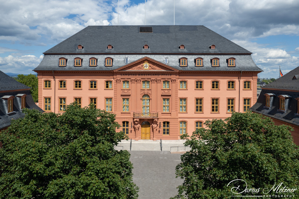 Der Landtag von Rheinland-Pfalz in Mainz | Der Landtag von Rheinland-Pfalz am Deutschhausplatz in Mainz