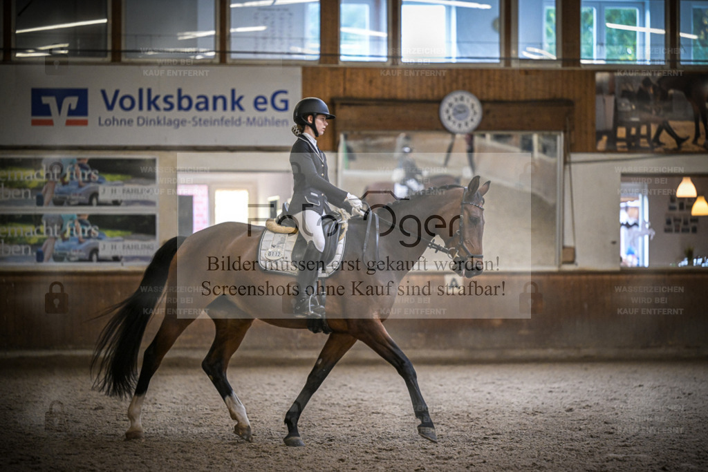 DOS_0125 | Entdecke hochwertige Reitturnierfotos von Foto Oger. Professionell, emotional und authentisch – jetzt Lieblingsmomente im Shop bestellen. - Realisiert mit Pictrs.com