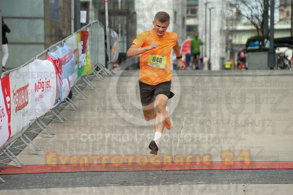 250920_1320_EX1_4060 | Sportfotografie im Rhein-Sieg Kreis, Köln, Bonn, NRW, Rheinland Pfalz, Hessen, etc. Unser Tätigkeitsfeld umfasst den Laufsport vom Volkslauf über den Marathon, Duathlon, Triathon bis zum Ultralauf wie Kölnpfad Ultra oder Schindertrail.