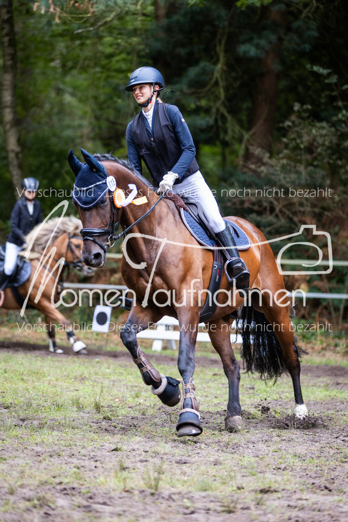 HB-Springreiter-063 | MomenTaufnahmen Pferdesportfotos