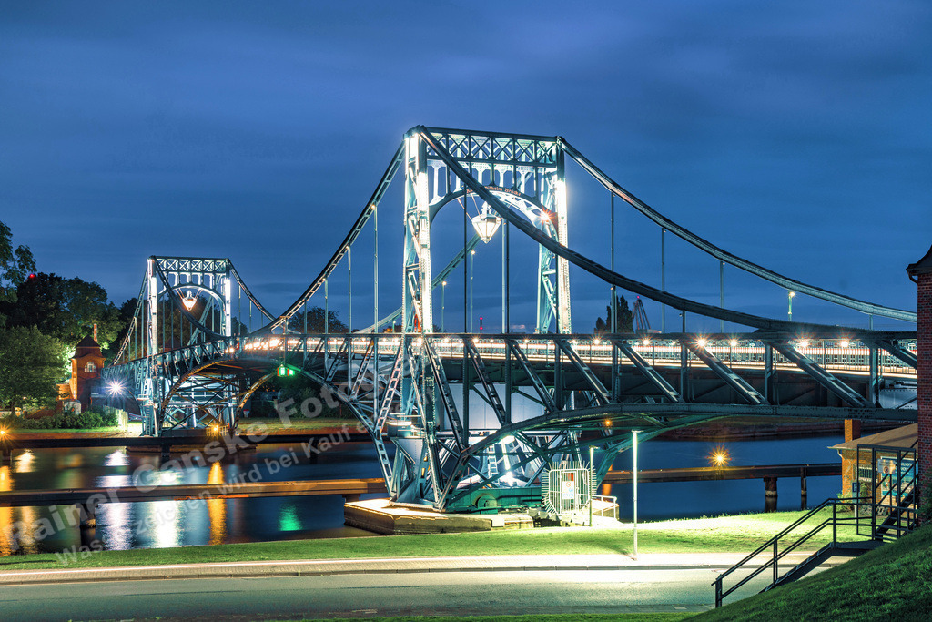 047 Wilhelmshaven KW-Brücke - 04-09-2020 -R Ganske | Onlineshop mit Bildern von Stränden, Häfen und Meer. Leinwände, Poster, Kalender und andere Materialien erhältlich. Kommerzielle Lizenzen möglich.  - Realisiert mit Pictrs.com