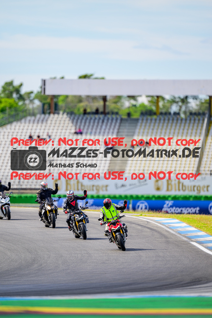 MaZZes_FotoMatrix_240615_6007705_5021 | INST