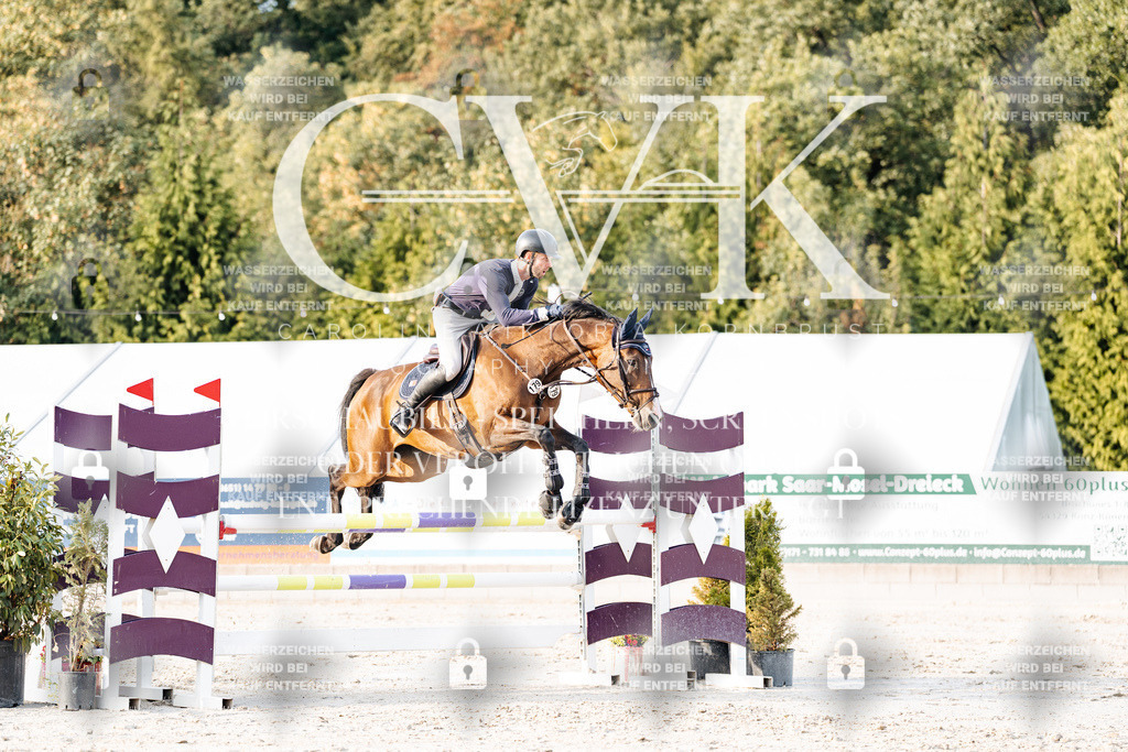 CK903637 | Turnierfotografie Pferdefotografie Trier Rheinland-Pfalz Pferdesport Reitsport Tierfotografie Sportfotografie Pferdevideo Pferdevideografie Equestrianvideography equestrianphotography  - Realisiert mit Pictrs.com