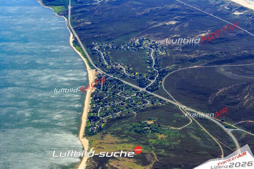 Die Luftbildaufnahme Westerheide - Sylt wurde 2018 mittels Flugzeug (keine Drohne) erstellt. Perfekte Schärfe und Druck- Auflösung- Garantiert!