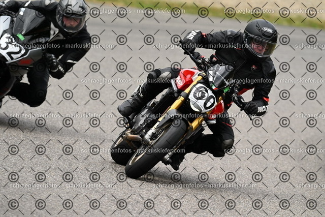 25bt02-1119 | markuskiefer.com - Realisiert mit Pictrs.com