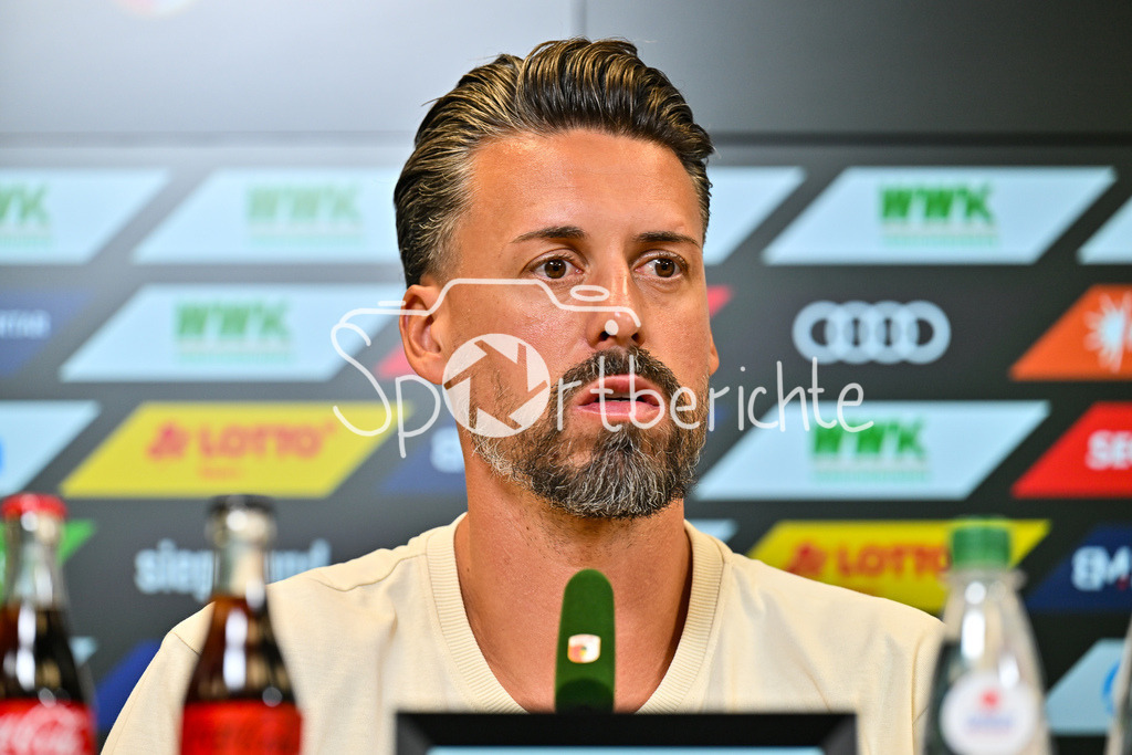 Pressekonferenz FC Augsburg | im Bild Sandro WAGNER bei der Pressekonferenz vor dem Pokalspiel in Halle / Einzelfoto / Freisteller