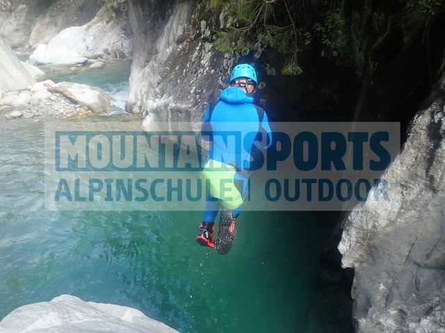 P1020009 | Bestelle die Bilder deines Berg- oder Wasser-Abenteuers mit Mountain Sports bequem von zu Hause aus direkt über unseren Online Fotoshop von pictrs.com. - Realisiert mit Pictrs.com