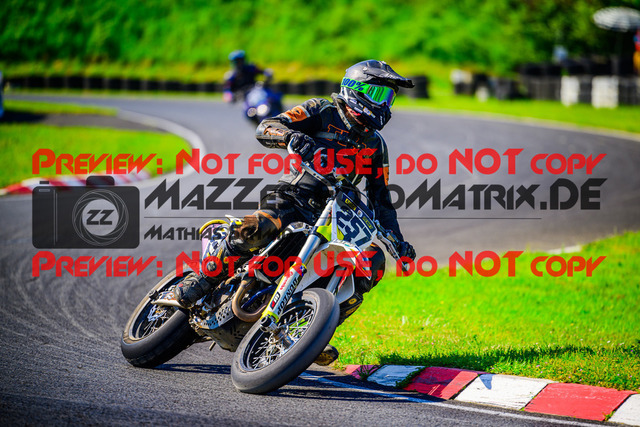 MaZZes_FotoMatrix_240512_6021986_0816 | UE40