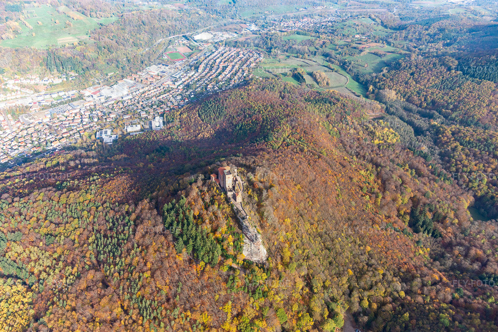 Burg Trifels | Luftbild: Burg Trifels in Annweiler am Trifels im Bundesland Rheinland-Pfalz in Deutschland. Foto: IMG_123721.jpg vom 07.11.2020 durch ©2025 Werner Riehm fly-foto.de/copyright - Realisiert mit Pictrs.com