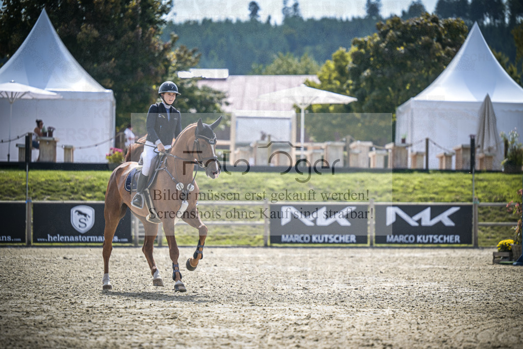 DOS_8235 | Entdecke hochwertige Reitturnierfotos von Foto Oger. Professionell, emotional und authentisch – jetzt Lieblingsmomente im Shop bestellen.Deutschlandweite Turnierfotografie. - Realisiert mit Pictrs.com