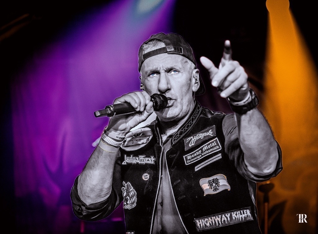 eccbd89690f0496887d05de0e150bf22 | traudl_s_fotos