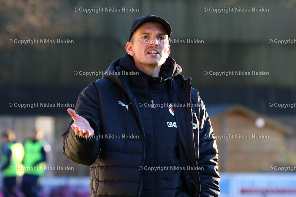 NH_FCEintrachtNorderstedt_FCStPauliU23_RegionalligaNord_30112024 | Benny Hoose (Trainer, FC St. Pauli U23)Fußball I Herren I Regionalliga Nord I Saison 2024-2025 I 21. Spieltag I FC Eintracht Norderstedt - FC St. Pauli U23 I 30.11.2024 I Edmund-Plambeck-Stadion