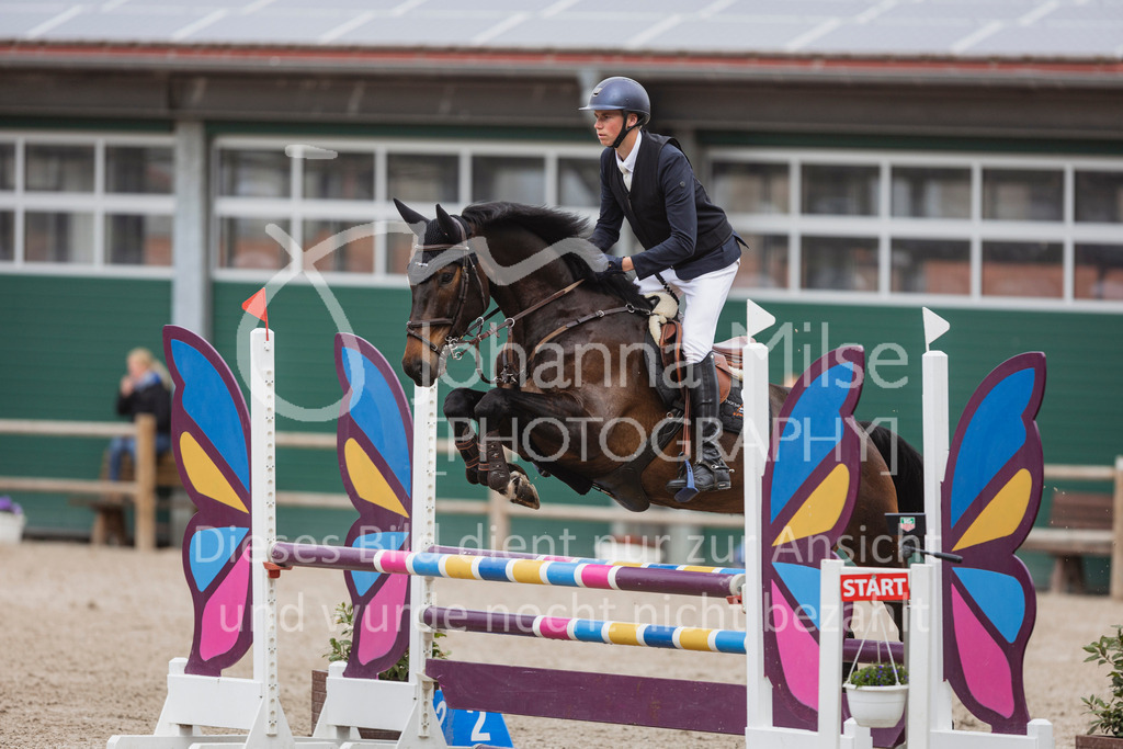 250506_Mühlen_SprPf-A2-254 | Deine schönsten Turniermomente als professionelle Fotos! Entdecke hochwertige Pferdesport-Fotografie im Online-Shop. Jetzt Fotos finden & bestellen!