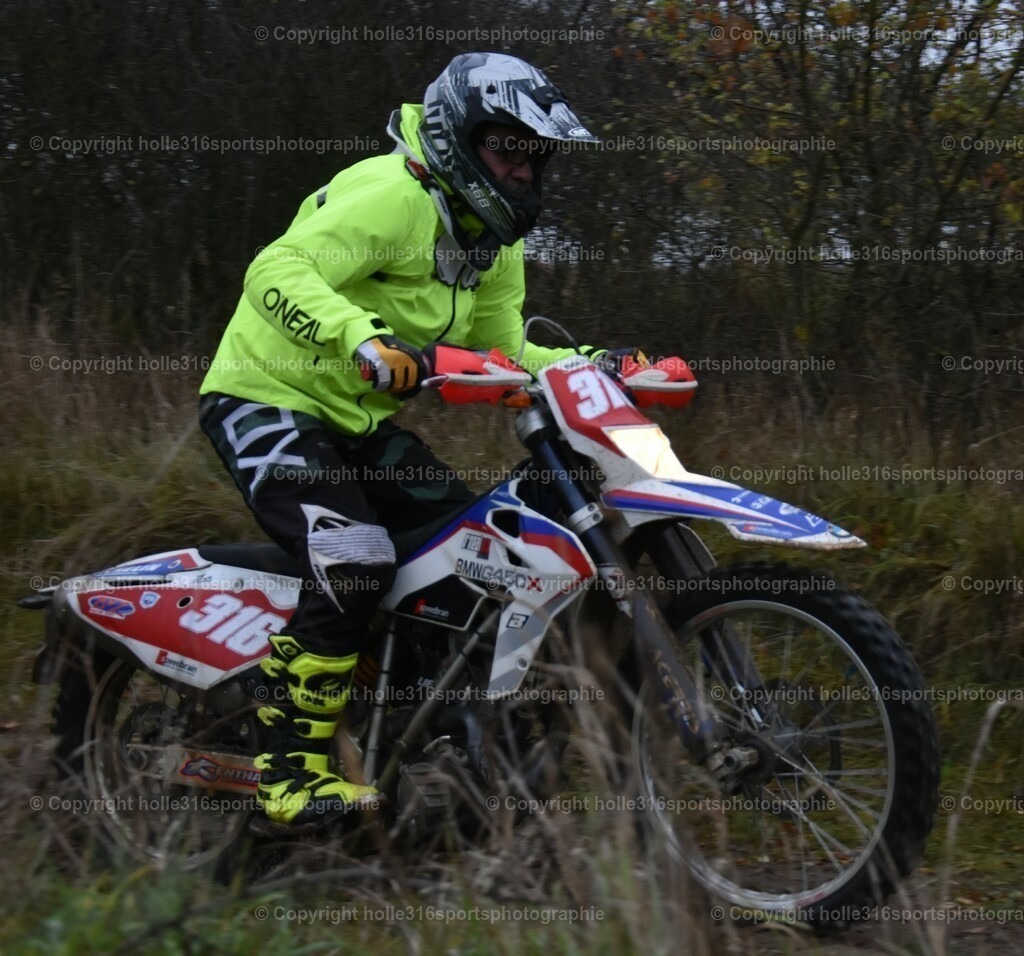 DSC_0112 (2) | Sportfotografie , Motorsport, Motoross, Reitsport, Mointainbike, Enduro,
Landschaft , Outdoor, Eventfotografie, Landschaft, Bilder online bestellen - Realisiert mit Pictrs.com