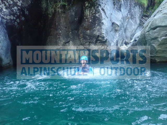 P1050067 | Bestelle die Bilder deines Berg- oder Wasser-Abenteuers mit Mountain Sports bequem von zu Hause aus direkt über unseren Online Fotoshop von pictrs.com. - Realisiert mit Pictrs.com