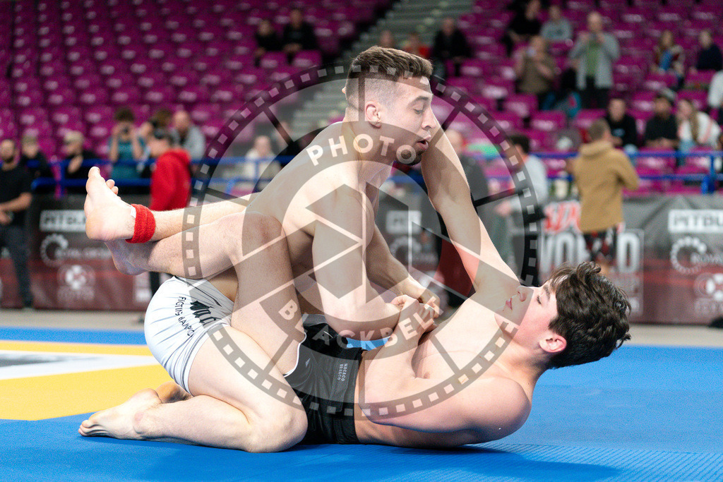 20250517PBB3363 | Athletes compete during the first day of the ADCC Amateur World Championship on May 15, 2025 in Warsaw, Poland. © Chiara Dazi / photoblackbelt