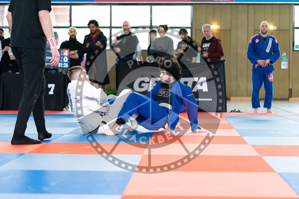 20250510PBB0508 | Athletes compete during the JJLG Berlin Open Jiu-Jitsu Championship on May 10, 2025 in Berlin, Germany. © Chiara Dazi / photoblackbelt