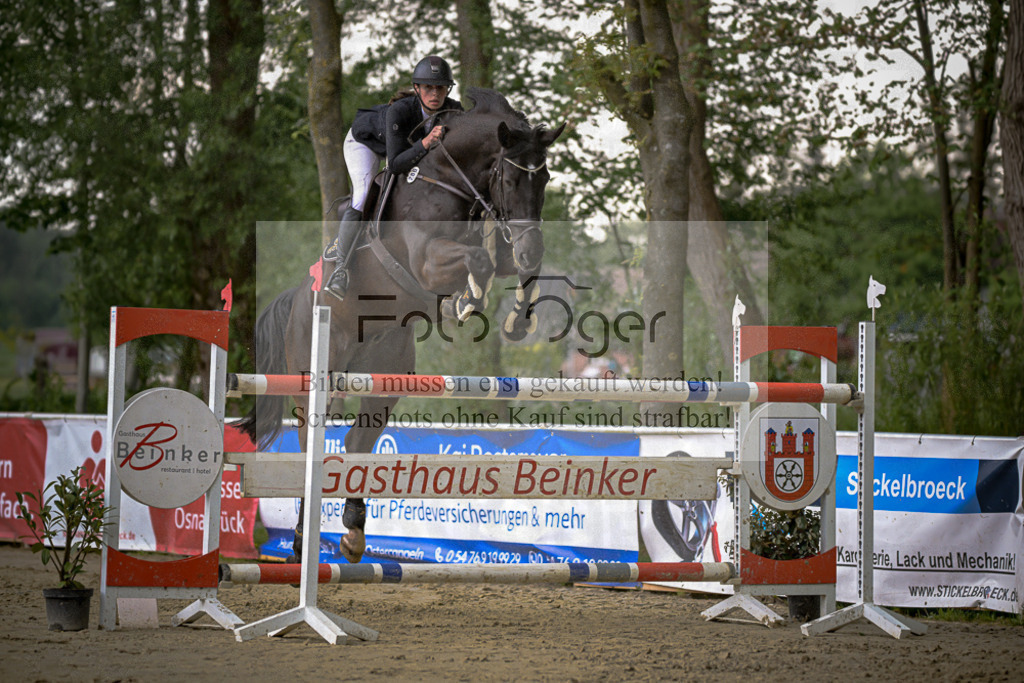 20240505-DOS_3296 | Entdecke hochwertige Reitturnierfotos von Foto Oger. Professionell, emotional und authentisch – jetzt Lieblingsmomente im Shop bestellen.Deutschlandweite Turnierfotografie. - Realisiert mit Pictrs.com