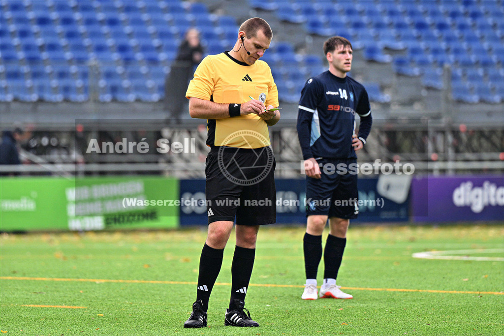 FC Kilia Kiel vs SC Rapid Lübeck | Schiedsrichter Steffen Brandt / Fußball-Oberliga Männer 2026/2027 / FC Kilia Kiel vs SC Rapid Lübeck / Kilia Sportplatz / Kiel / 24.10.26 - Realisiert mit Pictrs.com