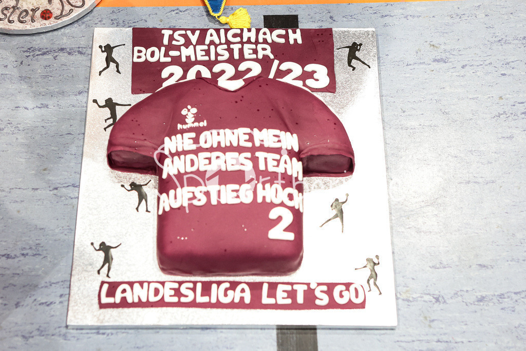 Kissinger SC - TSV Aichach | Professionelle Sportfotos aus den Bereichen Fußball, Eishockey, Handball und vieles mehr. Ob Sieg oder Niederlage