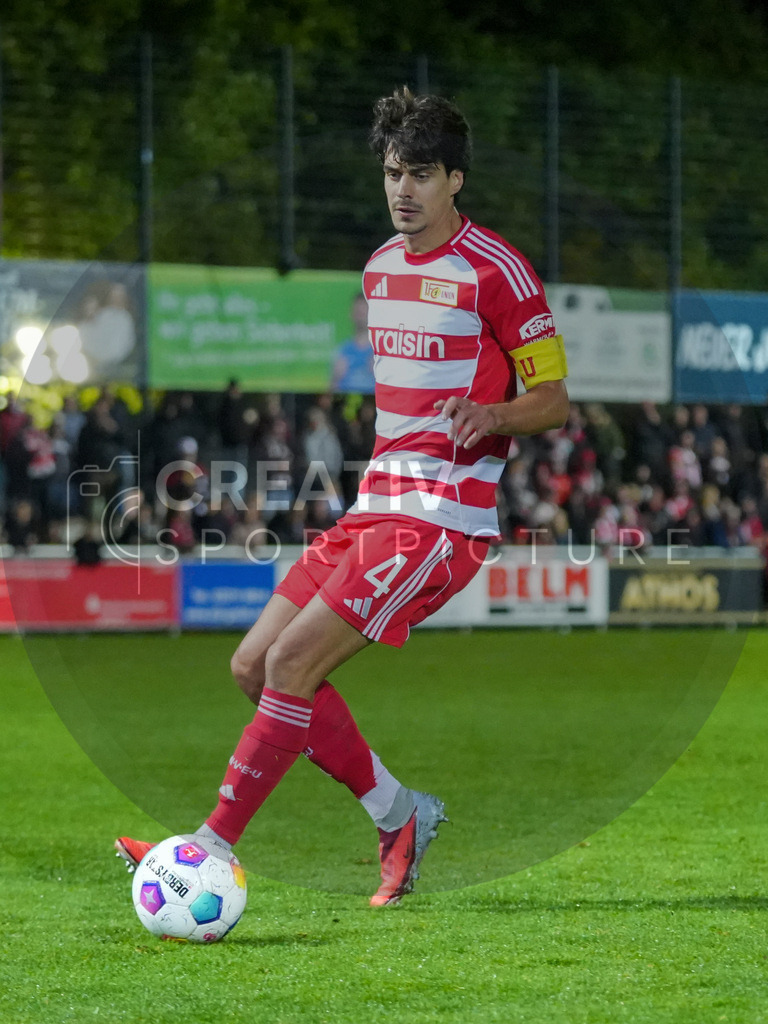 Fußball, Herren, Saison 2025/2026, Testspiel, Freundschaftsspiel, FSV 63 Luckenwalde vs. 1.FC Union Berlin, Mittwoch 08.10.2025, Werner-Seelenbinder-Stadion Luckenwalde, | Fußball, Herren, Saison 2025/2026, Testspiel, Freundschaftsspiel, FSV 63 Luckenwalde vs. 1.FC Union Berlin, Mittwoch 08.10.2025, Werner-Seelenbinder-Stadion Luckenwalde, Im Bild: Diogo Leite (Union) - Realisiert mit Pictrs.com