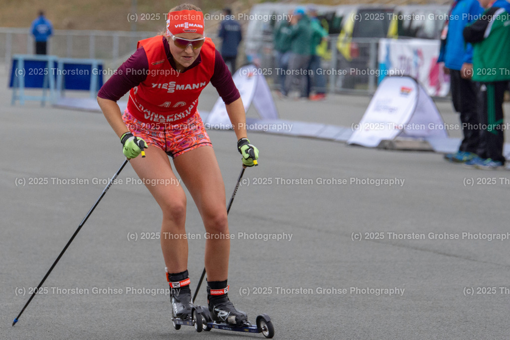 Deutsche Meisterschaften Biathlon | Deutsche Meisterschaften Biathlon, Speziallanglauf Frauen am 14.09.2018 in der DKB SKI ARENA in Oberhof, (Deutschland)

Bild: Kummer Luise vom SV Frankenhain / BwO - Realisiert mit Pictrs.com