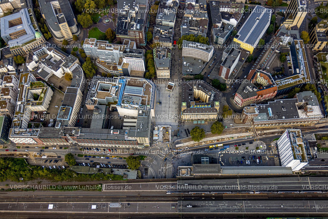 Essen241001628 | Luftbild, Hbf Hauptbahnhof und City Innenstadt, Baustelle Willy-Brandt-Platz und Select Hotel Handelshof, Fußgängerzone Kettwiger Straße und ehemaliges Kaufhof-Gebäude, Stadtkern, Essen, Ruhrgebiet, Nordrhein-Westfalen, Deutschland
