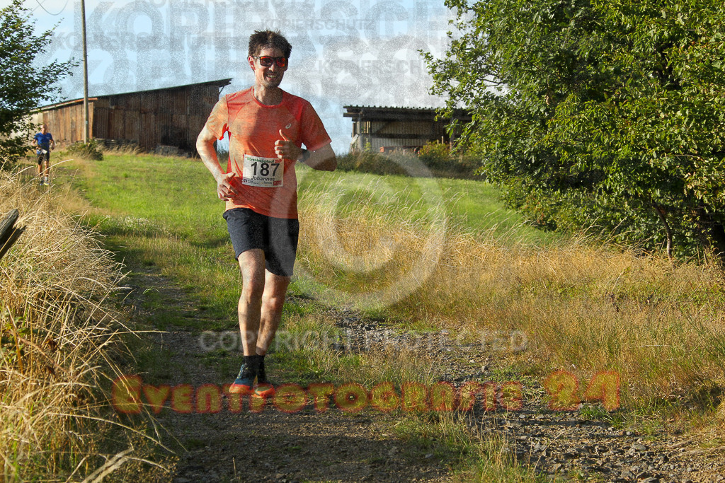 250801_1911_EV4_8236 | Sportfotografie im Rhein-Sieg Kreis, Köln, Bonn, NRW, Rheinland Pfalz, Hessen, etc. Unser Tätigkeitsfeld umfasst den Laufsport vom Volkslauf über den Marathon, Duathlon, Triathon bis zum Ultralauf wie Kölnpfad Ultra oder Schindertrail.