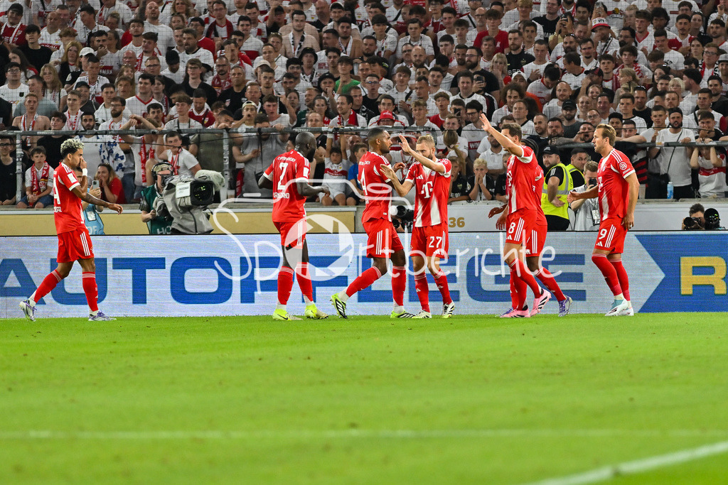 VfB Stuttgart - FC Bayern München | Jubel nach dem Treffer zum 0-1 durch Harry KANE (FC Bayern Muenchen 9) / Tor / Torschuetze / Freude / Happy / Franz-Beckenbauer Supercup: VfB Stuttgart - FC Bayern München; MHP Arena am 16.08.2025