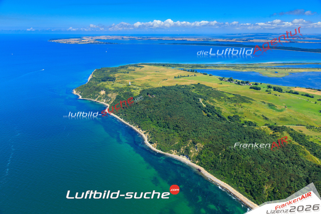 Die Luftaufnahme Leuchtturm_dornbusch - Insel Hiddensee wurde vom UL-Flugzeug (keine Drohne) aus fotografiert.Hohe Druck- Auflösung-die Geschenkidee!