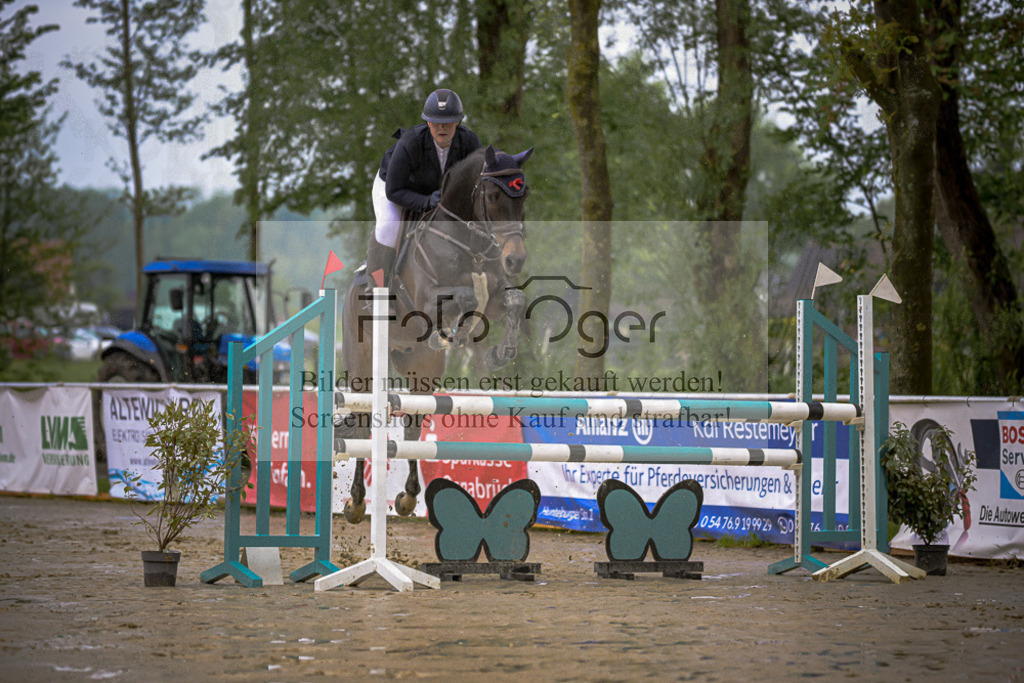 20240505-DOS_7020 | Entdecke hochwertige Reitturnierfotos von Foto Oger. Professionell, emotional und authentisch – jetzt Lieblingsmomente im Shop bestellen.Deutschlandweite Turnierfotografie. - Realisiert mit Pictrs.com