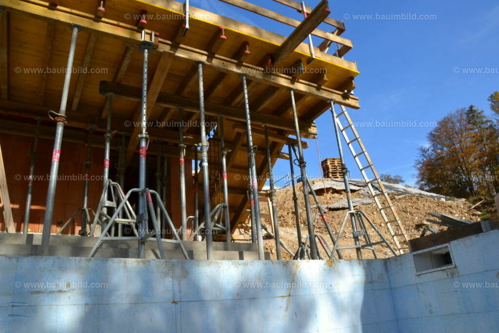 bib-lg04-betonarbeiten-0623 | Nach LV-Leistungsgruppen sortierte Detailfotos über den Bau eines Hauses. Alle Hausbau-Bilder direkt vom Urheber und Autor der Website Haus-Selber-Bauen.com