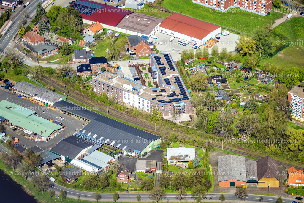 Stade_K_S_Seniorenresidenz_Stade_ELS_9210290423 | STADE 29.04.2023 Seniorenzentrum " K&amp;S Seniorenresidenz Stade " in Stade im Bundesland Niedersachsen, Deutschland. Weiterführende Informationen bei: K & S - Dr. Krantz Sozialbau und Betreuung SE & Co. KG. // Build retirement home " K&amp;S Seniorenresidenz Stade " in Stade in the state Lower Saxony, Germany. Further information at: K & S - Dr. Krantz Sozialbau und Betreuung SE & Co. KG. Foto: Martin Elsen