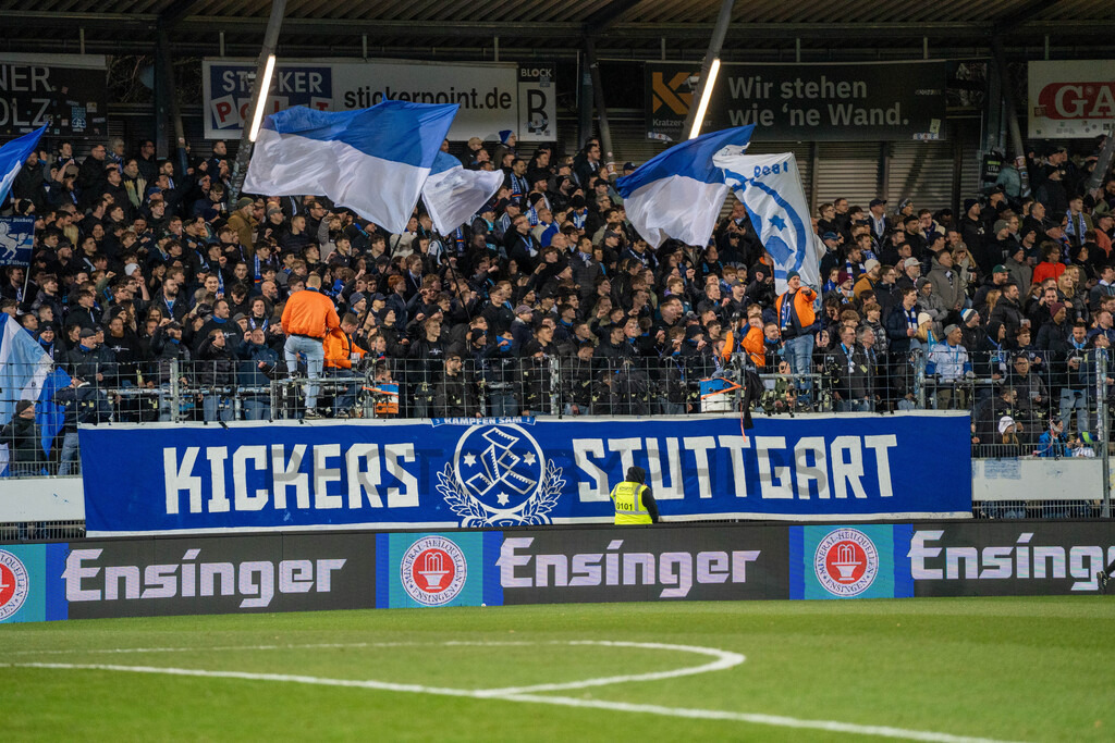 SV Stuttgarter Kickers vs. SGV Freiberg, Fussball, WFV-Pokal, Viertelfinale, 17.03.2026 | Fans SV Stuttgarter Kickers,SV Stuttgarter Kickers vs. SGV Freiberg, Fussball, WFV-Pokal, Viertelfinale, 17.03.2026Foto: photosbyphips/Philip Ziegler