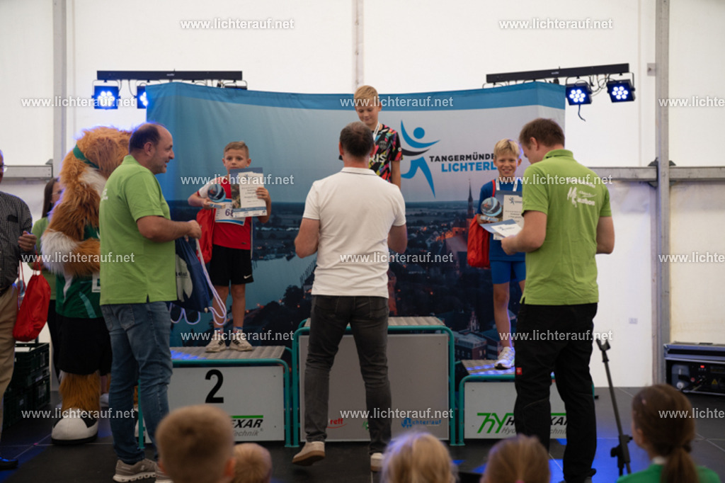 FSC08308 | Lichterlauf  - Realisiert mit Pictrs.com