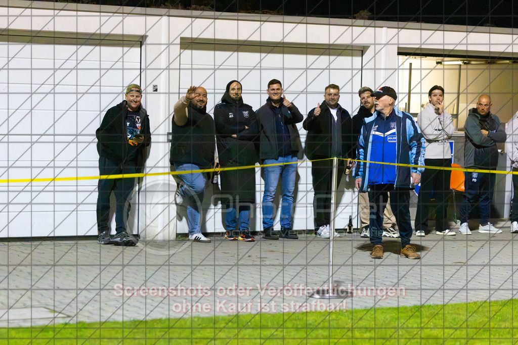 20261015_194334_0001_(c)_by_PhotoPeet | #,TSG Salach (türkis) vs. VfB Neuffen (blau), Fußball, Bezirksliga - Bezirk Neckar/Fils, 08. Spieltag, Saison 2026/2027, Rasensportplatz, Staufenecker Straße, 73084 Salach, 15.10.2026 - 19:30 Uhr,Foto: PhotoPeet / Sport- &amp; Eventfotografie / Peter Harich