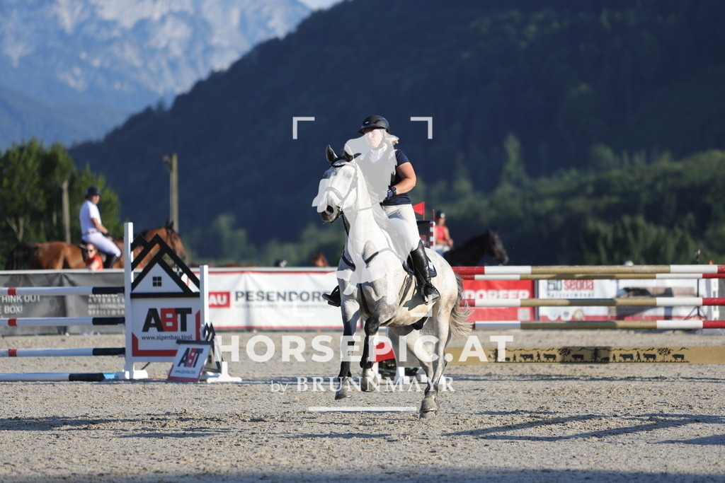 0P6A8187 | Willkommen bei Brunnmayr - Design & Fotografie – Ihrem Spezialisten für Reitturniere und Pferdeveranstaltungen in Oberösterreich, Salzburg und Bayern! Seit über 17 Jahren sind wir leidenschaftlich dabei.