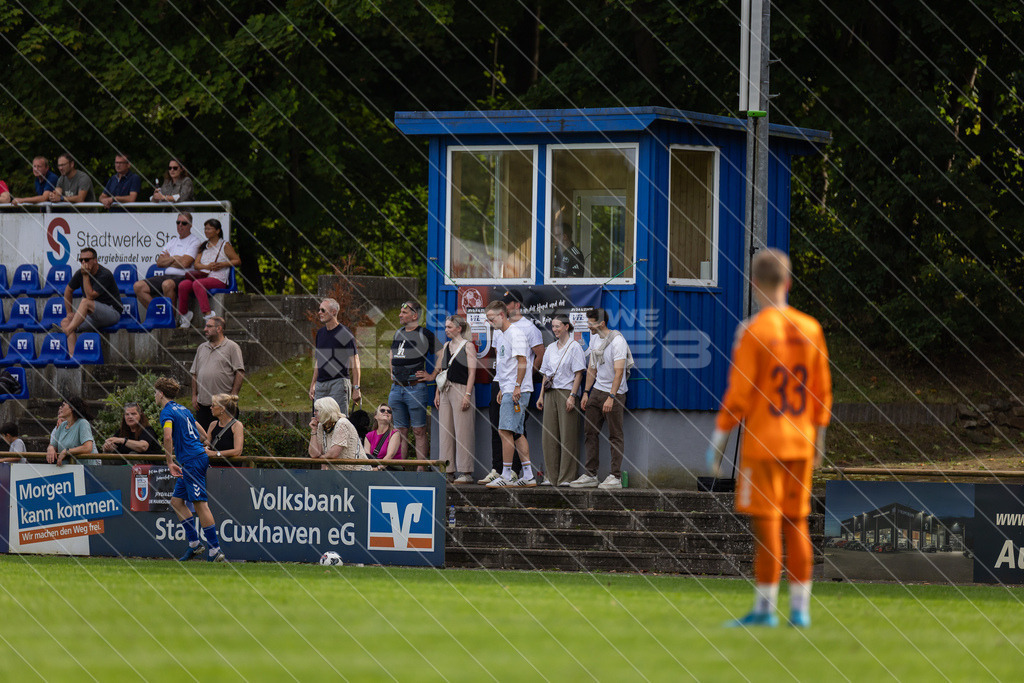 20250920_Picselweb-Fotografie_1R3_1460 | JFV D/A &amp; Stade - VfB Oldenburg0:1 VfB no70:2 VfB no70:3 VfB JFV Eigentor0:4 VfB no70:5 VfB no71:5 JFV no3 Jaric Jimenez-Voss2:5 JFV no9 Janko Sylvester3:5 JFV no16 Damian Elias Mihro Burekovic - Realisiert mit Pictrs.com