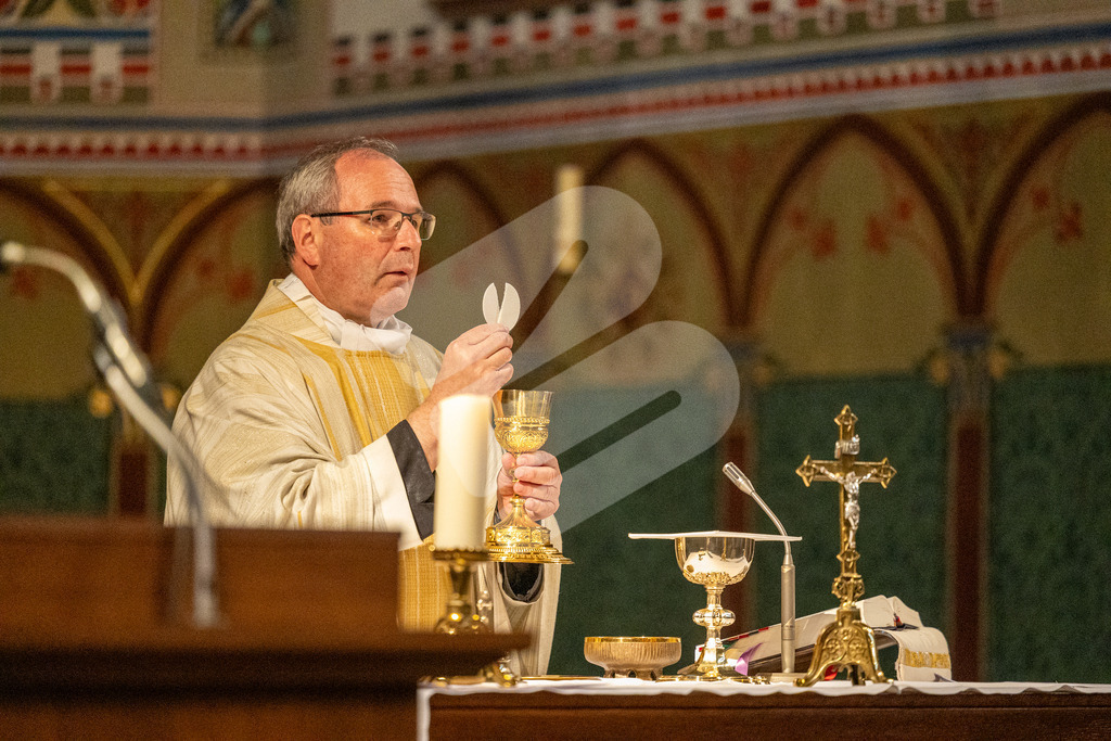 SKE100J_4585 | Die Schwinger des Schwyzer Kantonalen Schwingerverbandes: Fotos, die Dynamik und Leidenschaft festhalten, sowie emotionale Momente aus dem traditionellen Schwingsport zeigen. - Realisiert mit Pictrs.com