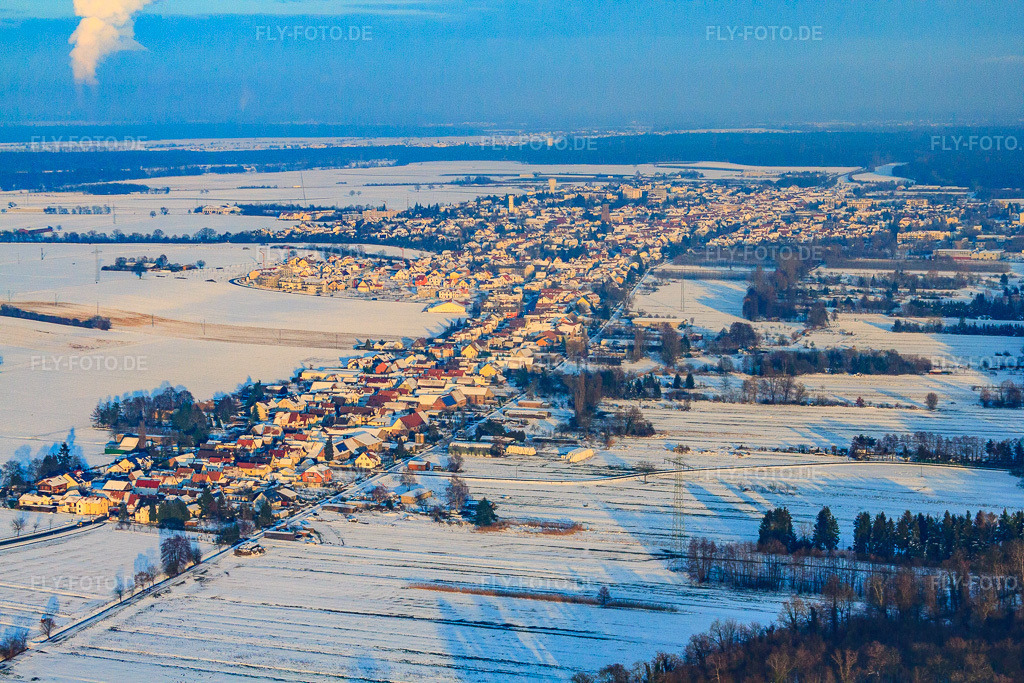 Luftbild: Kandel von Westen bei Schnee im Winter in Kandel im Bundesland Rheinland-Pfalz in Deutschland. Foto: IMG_36517.jpg vom 03.01.2011 durch Werner Riehm/FLY-FOTO.de