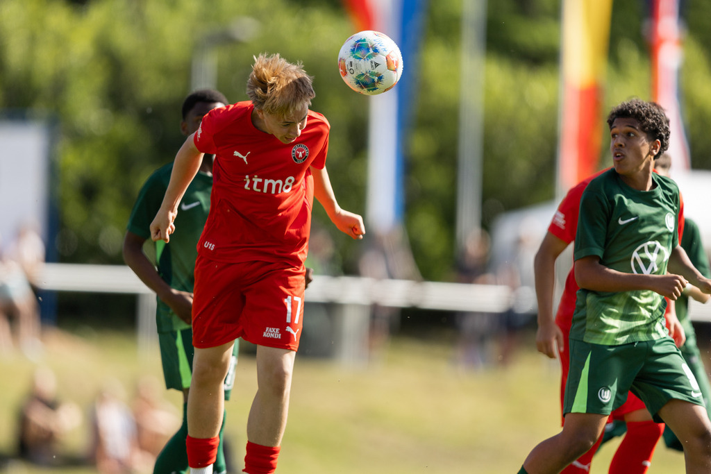 Fußball I Männer I 40. Pfingscup Hollage I 13231 | realhellocedii - Realisiert mit Pictrs.com